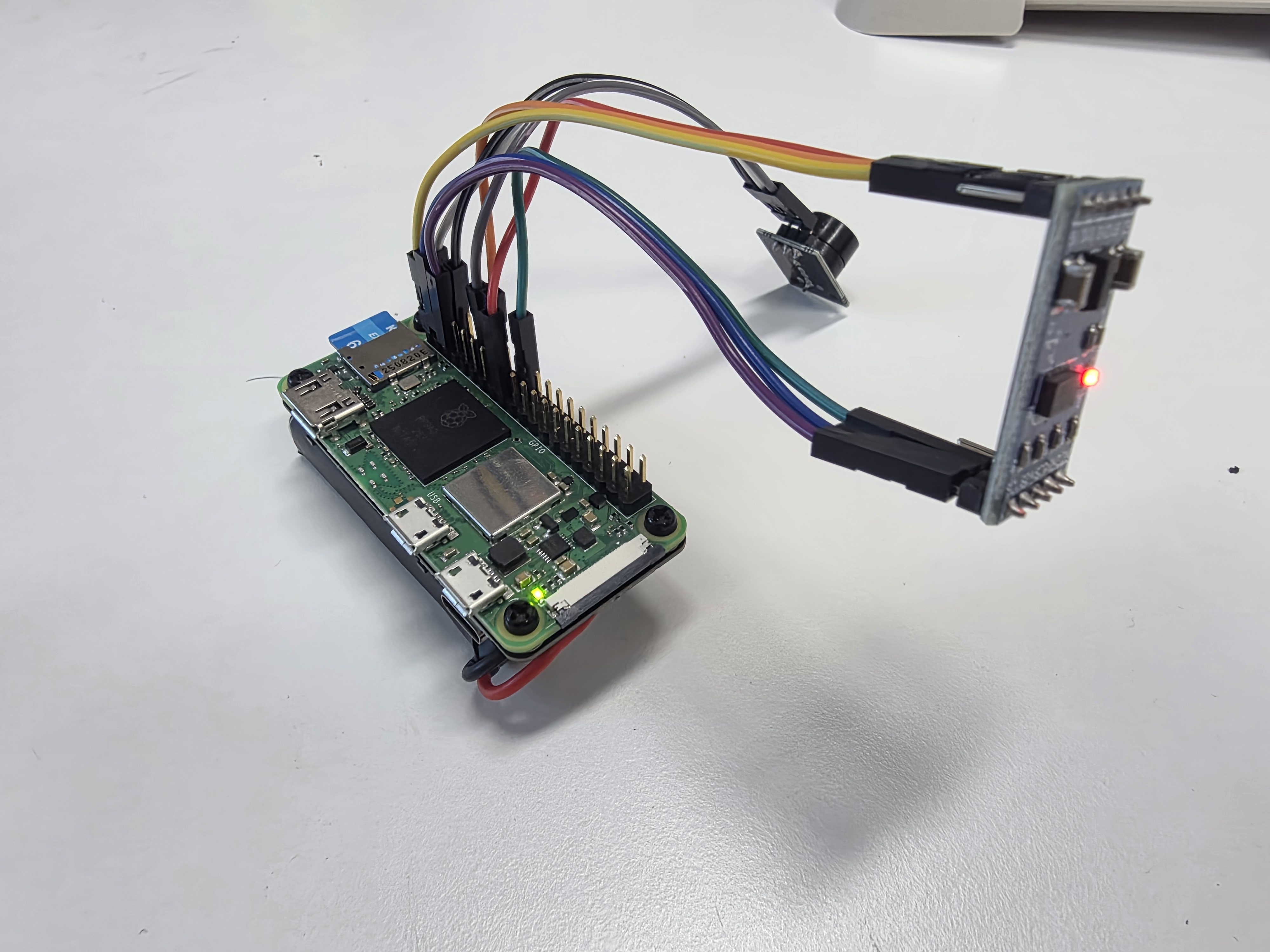 ALTIVIUM early PoC built with a Raspberry Pi and sensors